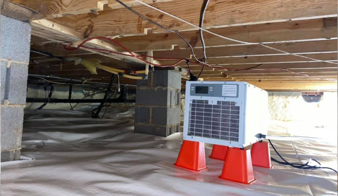 Crawlspace dehumidification service